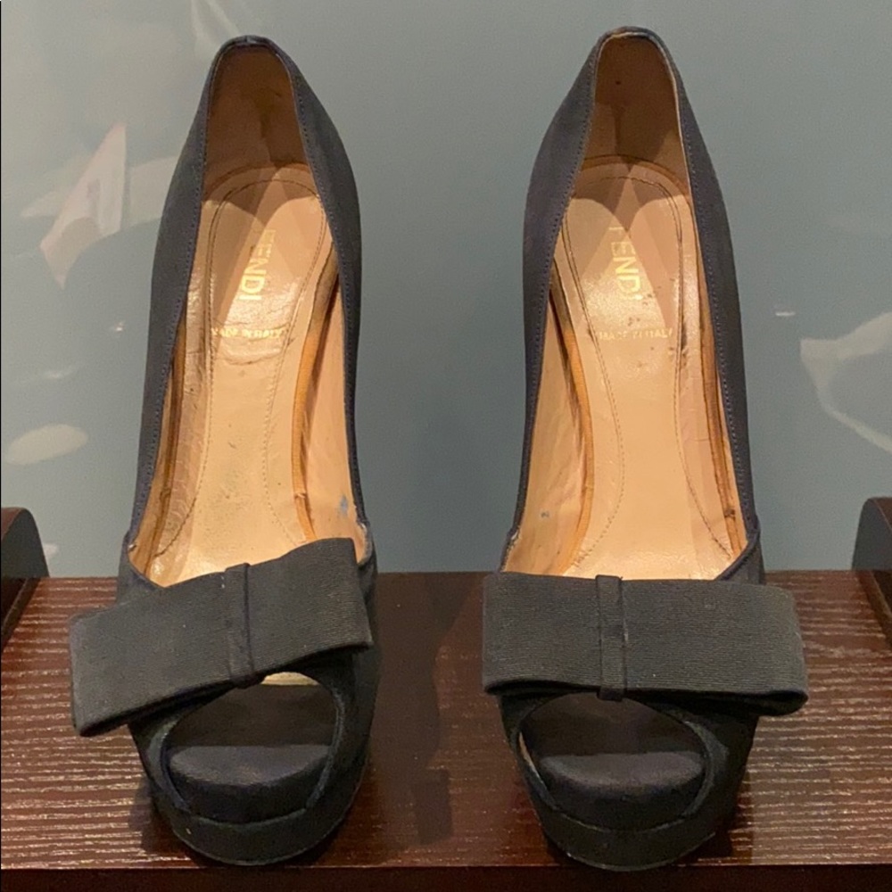 Fendi size 36.5 heels